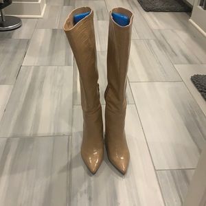 Camel boots